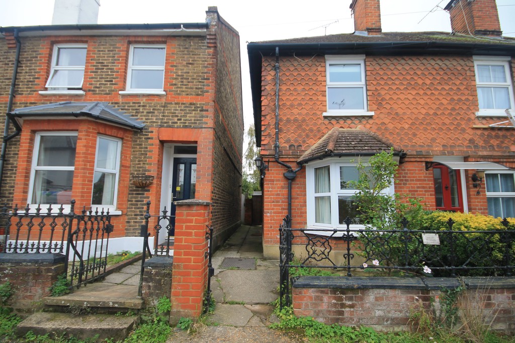 BYRON PLACE, LEATHERHEAD, KT22