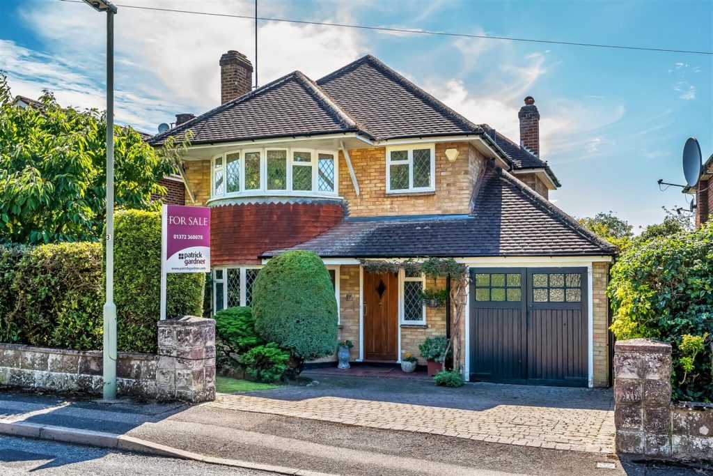 DAYMERSLEA RIDGE, LEATHERHEAD, KT22