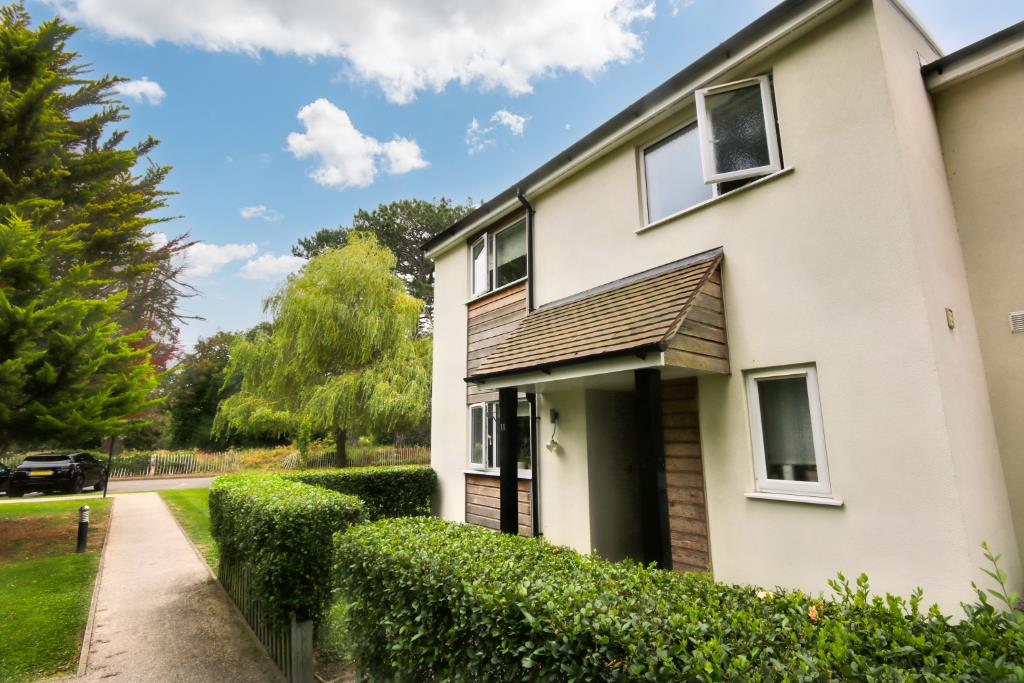 OAK GLADE, EPSOM, KT19