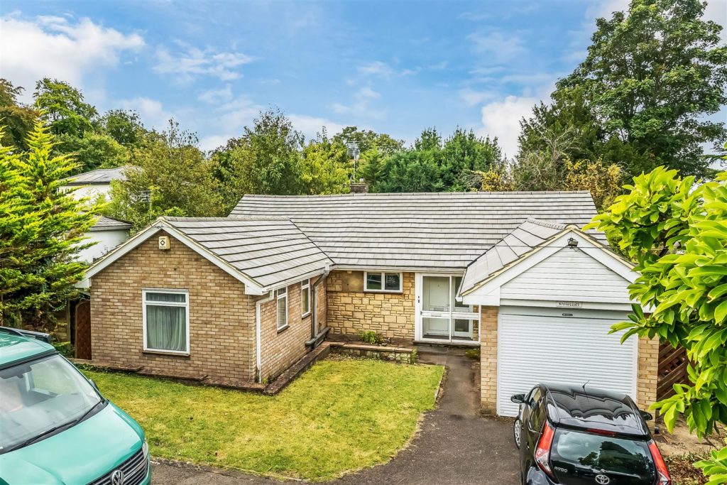 CLINTON ROAD, LEATHERHEAD, KT22