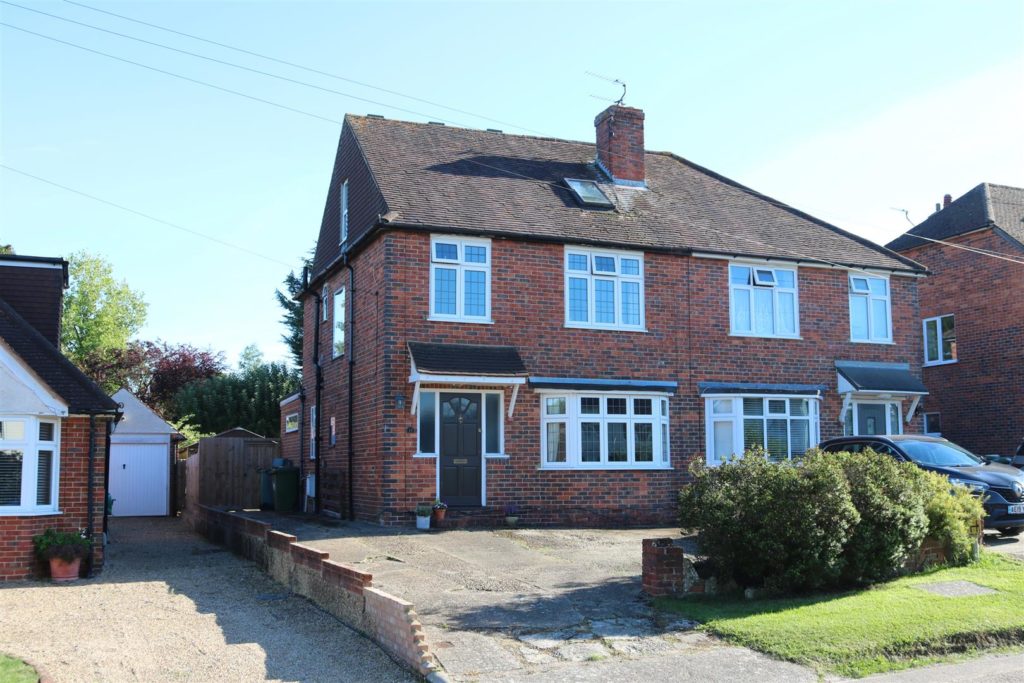 LODGE ROAD, FETCHAM, KT22