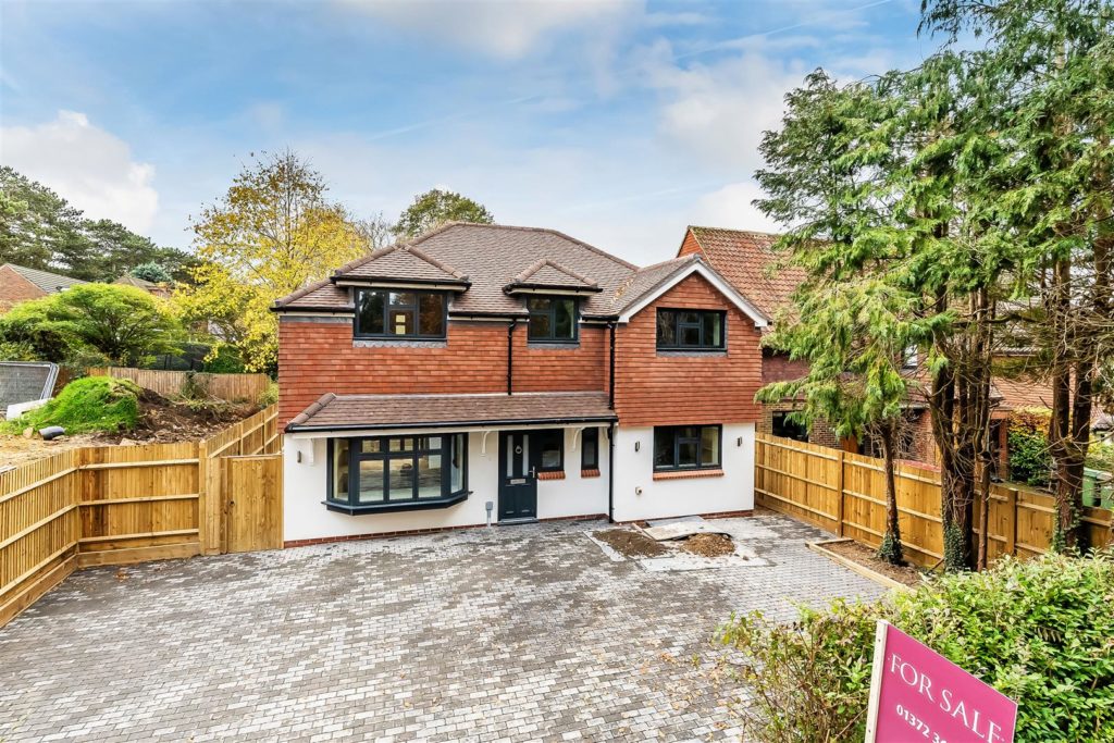 REIGATE ROAD, SOUTH LEATHERHEAD, KT22