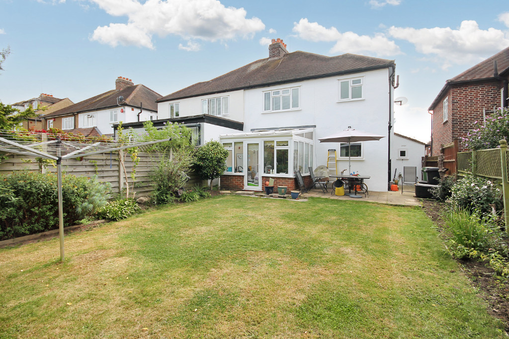 CRADDOCKS AVENUE, ASHTEAD KT21