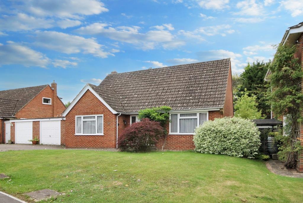 HARECROFT, FETCHAM, KT23