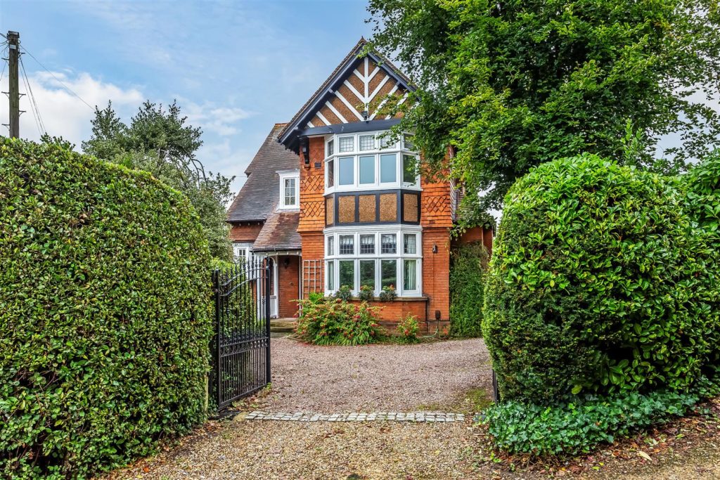 CHURCH ROAD, LEATHERHEAD, KT22