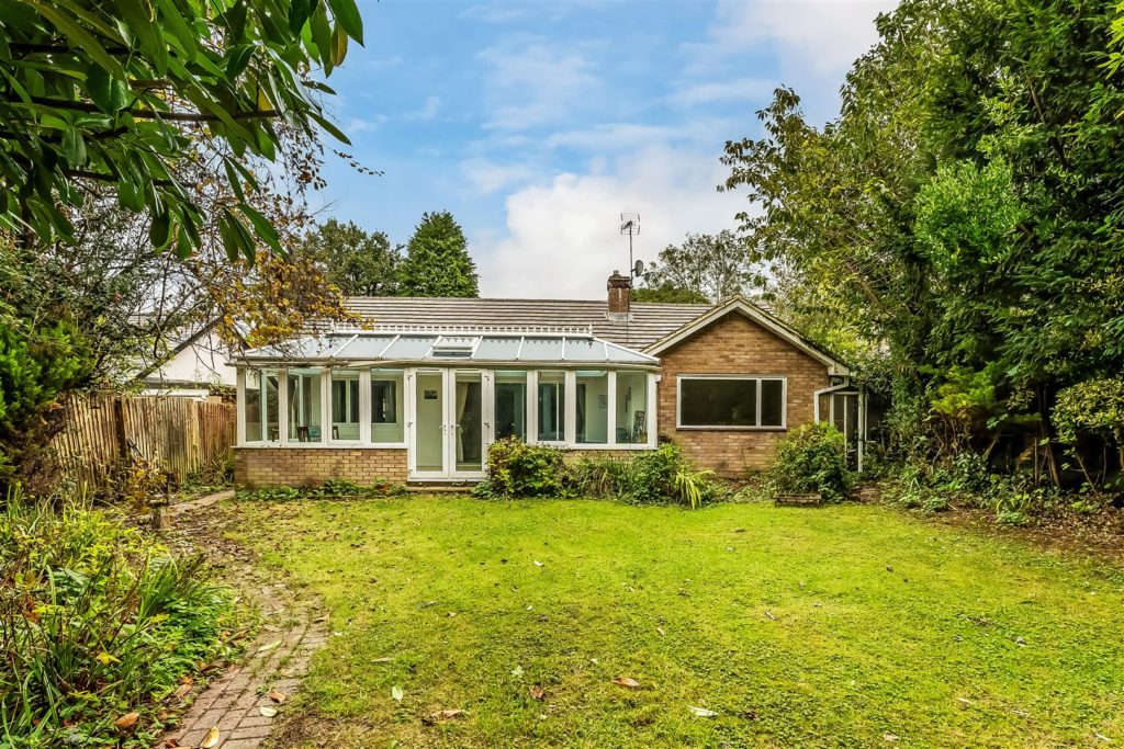 CLINTON ROAD, LEATHERHEAD, KT22