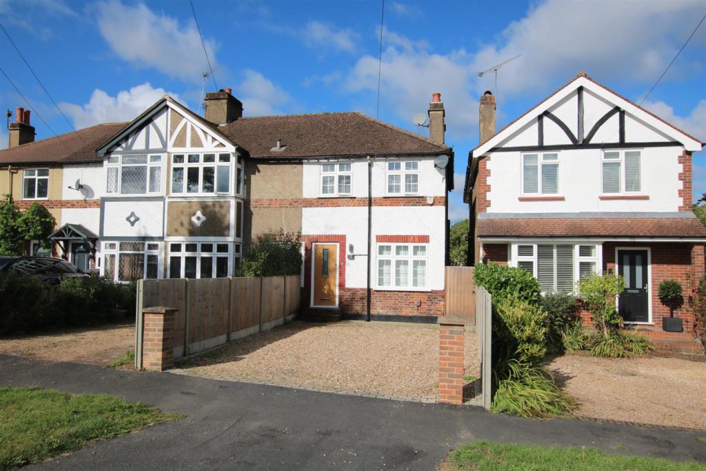 WARENNE ROAD, FETCHAM, KT22