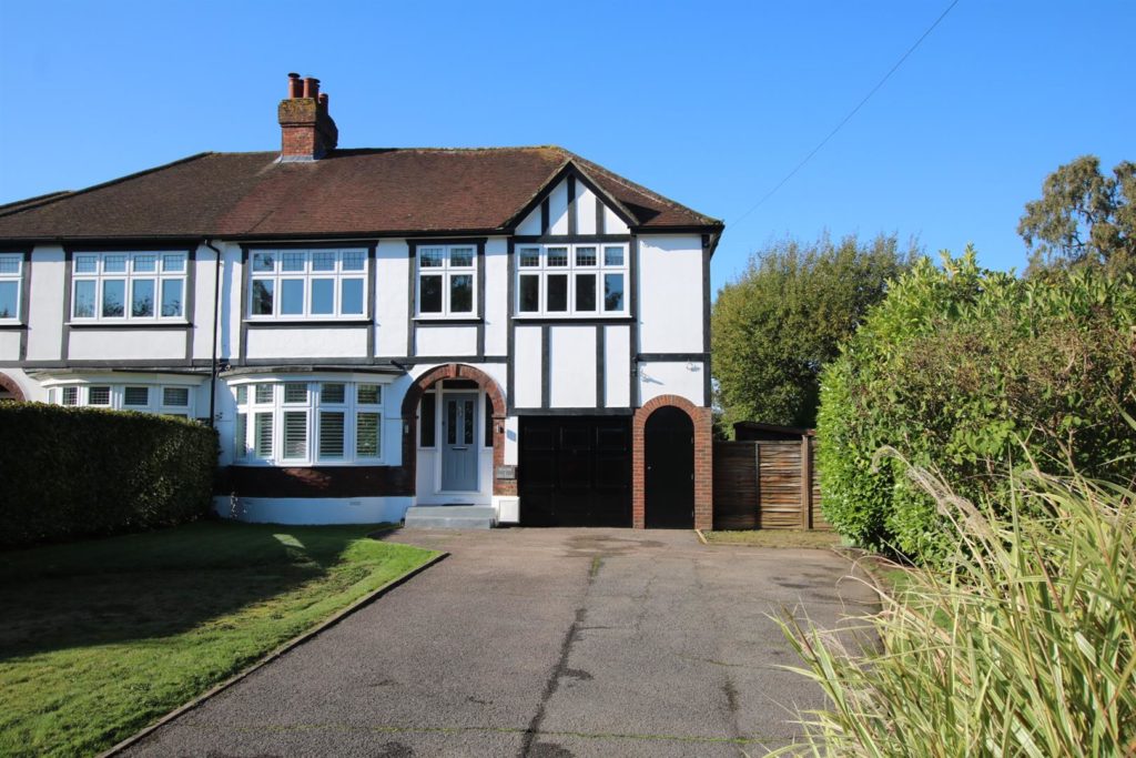 THE DRIVE, FETCHAM, KT22