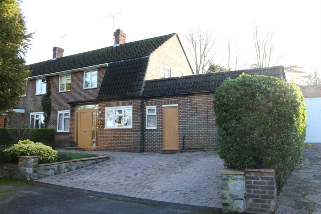 YARM CLOSE, SOUTH LEATHERHEAD, KT22