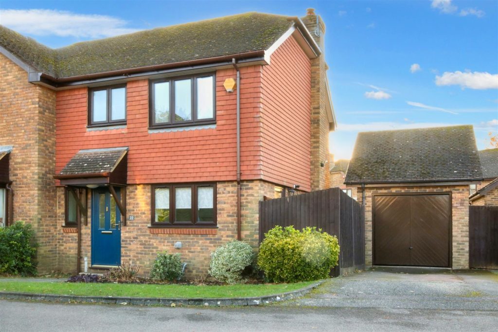 SUMMERFIELD, ASHTEAD, KT21