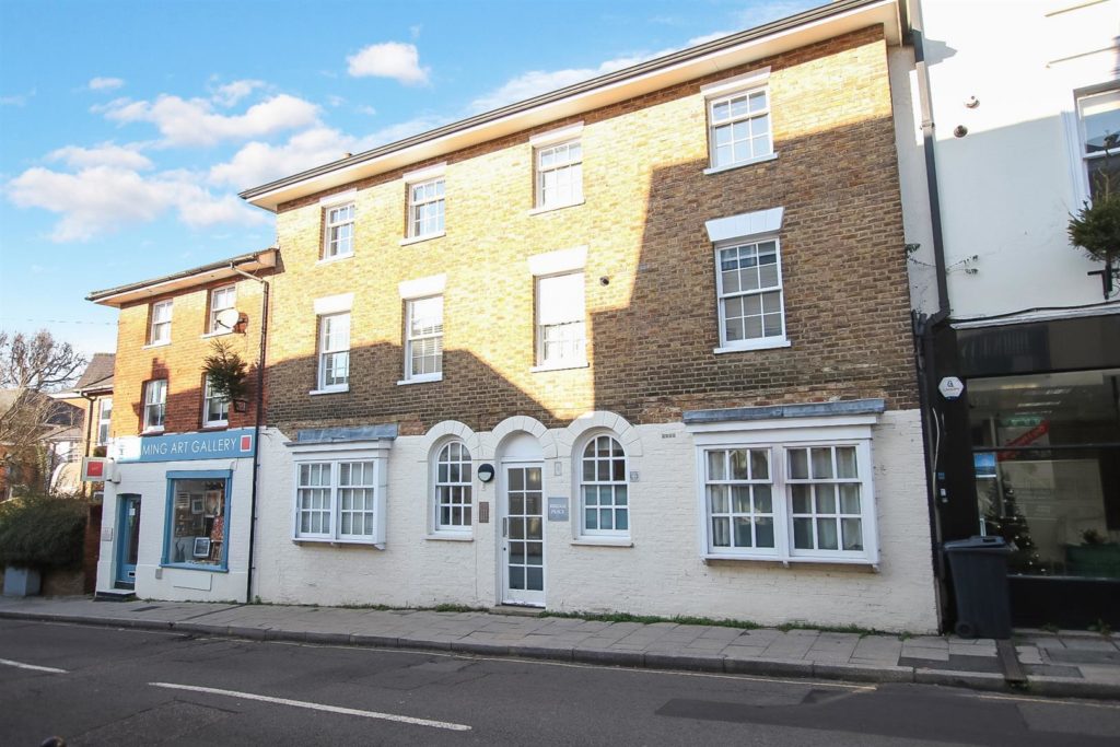 BRIDGE STREET, LEATHERHEAD, KT22