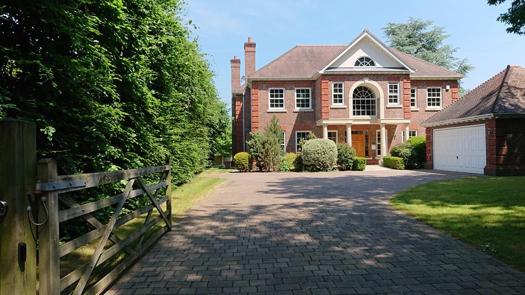 HEADLEY ROAD, SOUTH LEATHERHEAD, KT22