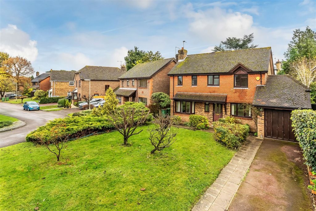 SUMMERFIELD, ASHTEAD, KT21