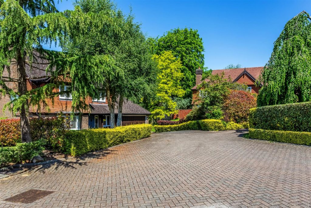 PAULS PLACE, ASHTEAD, KT21