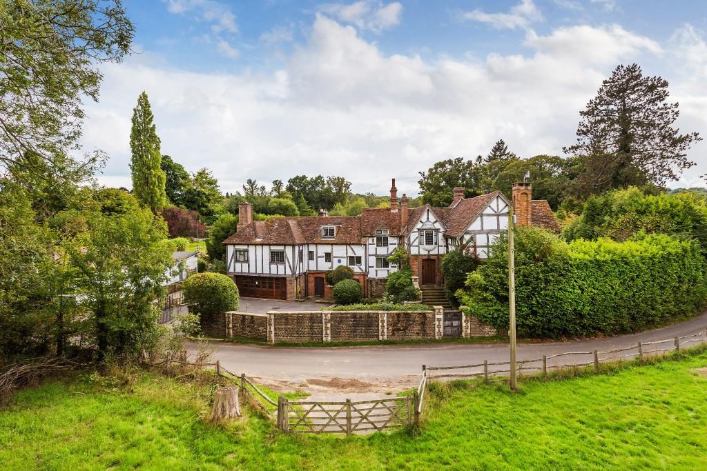 BALCHINS LANE, WESTCOTT, RH4