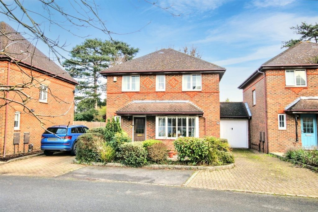 GAYTON CLOSE, ASHTEAD, KT21