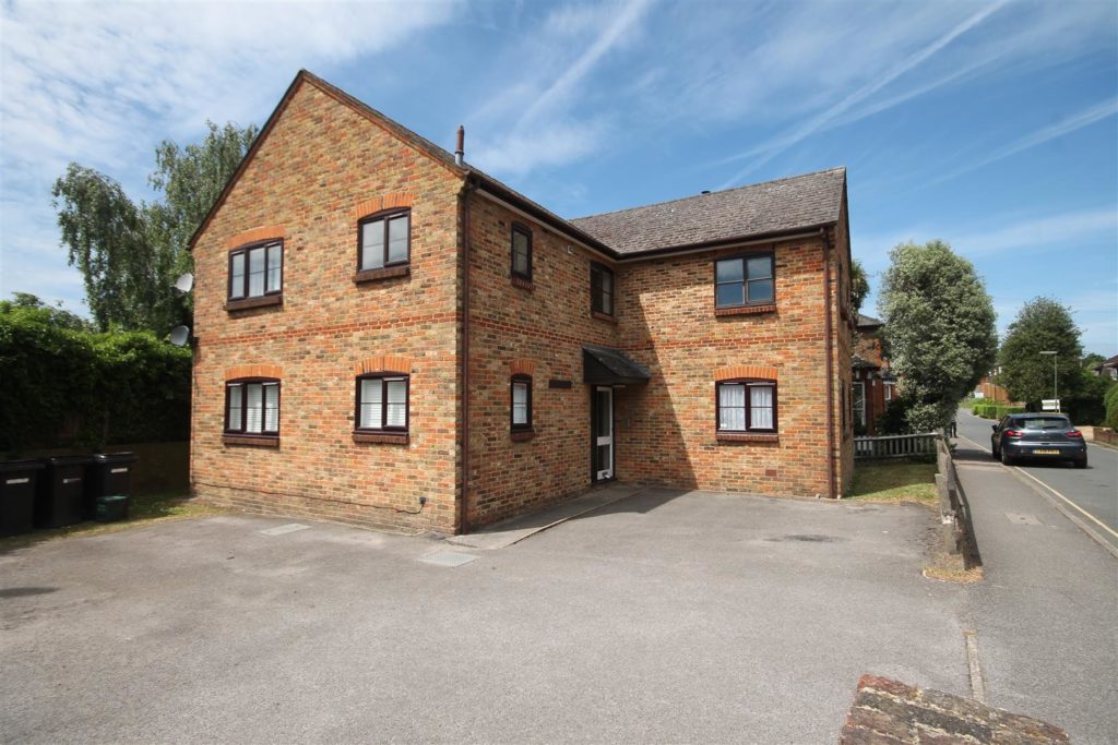 FAIRFIELD COURT, LEATHERHEAD, KT22