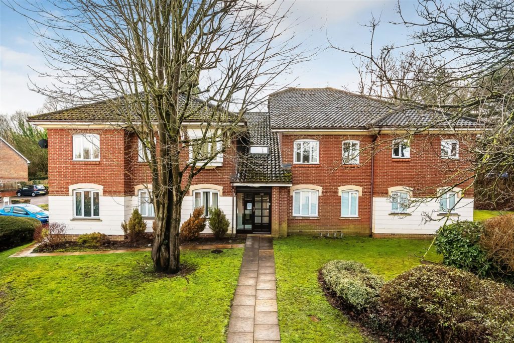 HAWKS HILL COURT, FETCHAM, KT22