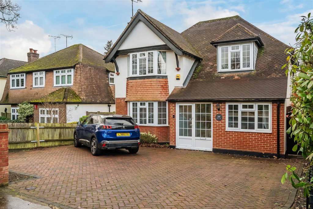 RANDALLS ROAD, LEATHERHEAD, KT22