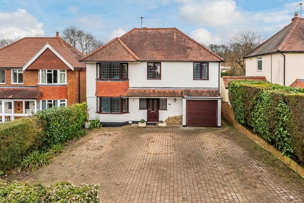 KENNEL LANE, FETCHAM, KT22